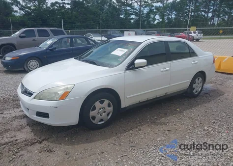 2007 Honda Accord 2.4 Lx z USA, uszkodzony, nr VIN 1HGCM564X7A162345